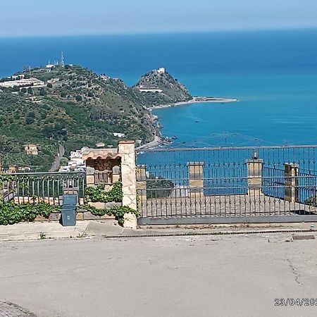 Apartamento Tra cielo e mare Capo dʼOrlando Exterior foto